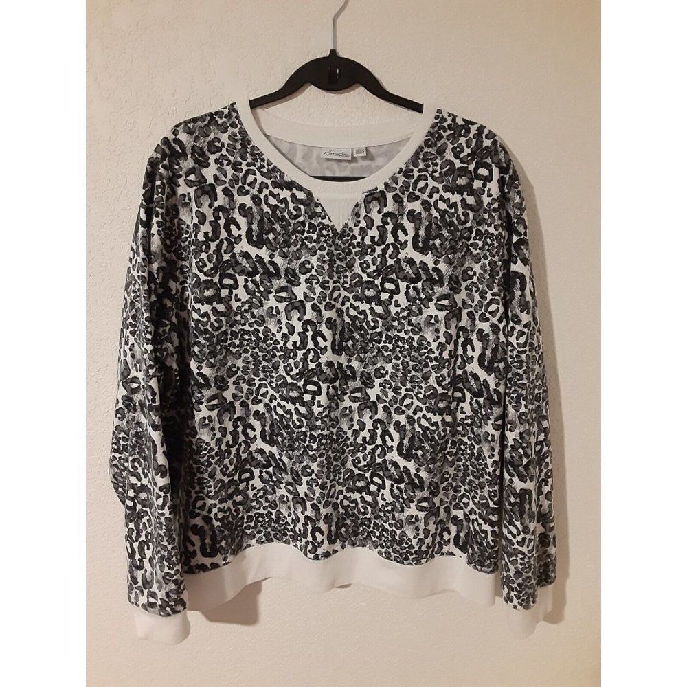 KIM ROGERS Black/Gray Animal Print Crew Neck Long Sleeve Top Size 1X